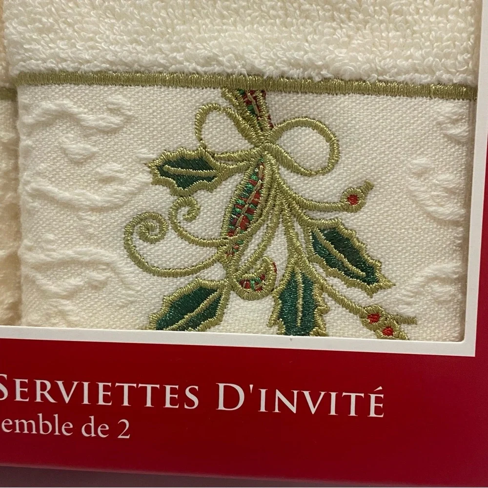Lenox Ribbon & Holly Finger Tip Towels Set of 2 Christmas Holiday Embroidery NIB